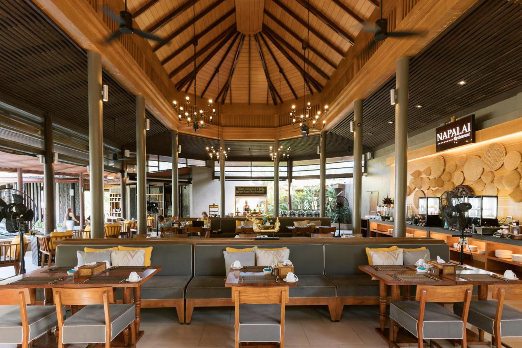 Apsara Beachfront Resort & Villa - Sha Extra Plus Khao Lak Exterior foto