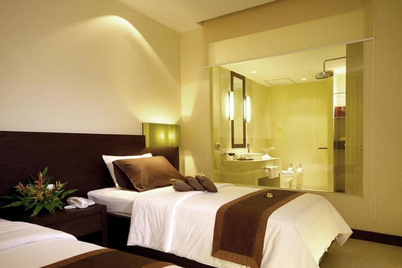 Apsara Beachfront Resort & Villa - Sha Extra Plus Khao Lak Quarto foto